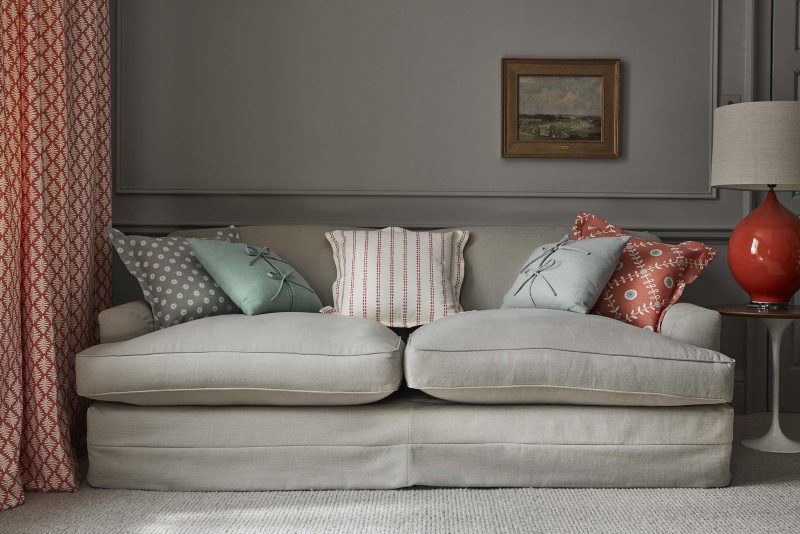 Bibury sofa in plain linen union cream