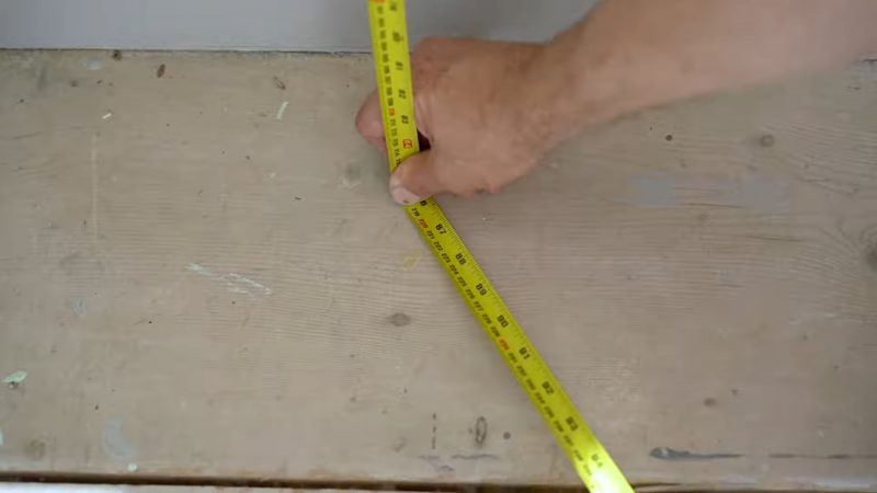 measure the length of your curtains to plus 1 cm to cover the track