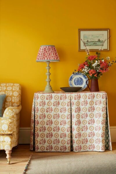 Console tablecloth in colourful fabric