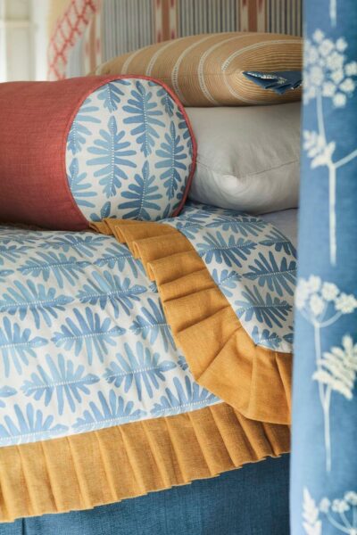 Quilt in colourful fabric