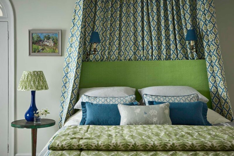 Patterned bed with canopy