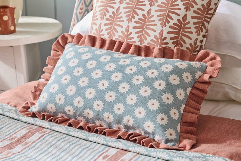 Smoke patterned cushion