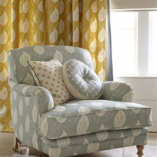 Traditional style armchairs best sale