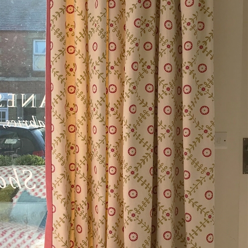 RHS Single Curtain - Fruit Garden Detail